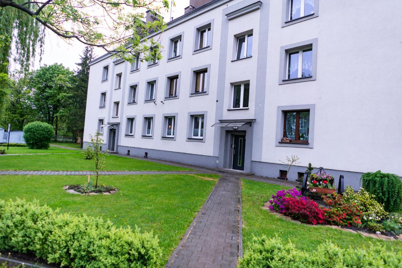 Ferienwohnung Apartament Przy Bystrzanskiej Bielsko-Biala Exterior foto